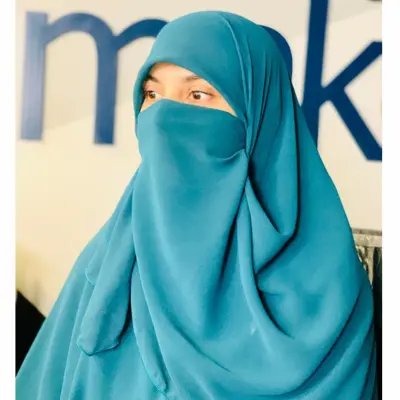 Qualified female quran teacher in lahore teaching recitation with tajweed online